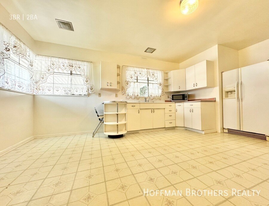 Foto principal - 6707 Blucher Ave