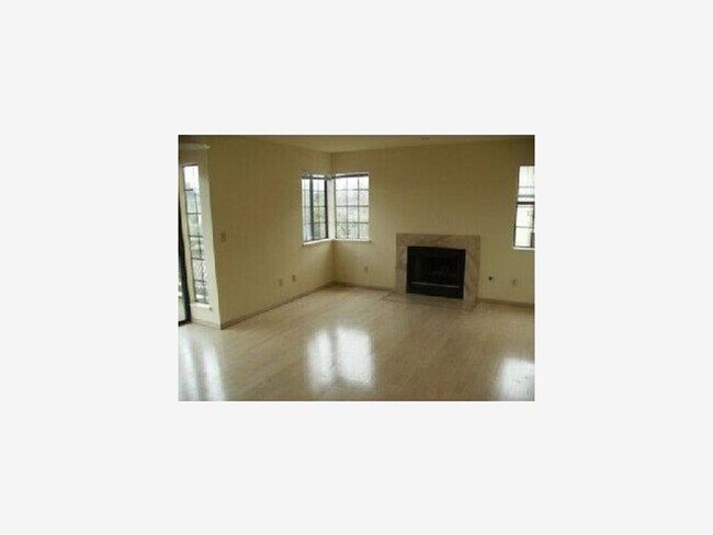 Building Photo - 331 Pheasant Ridge Rd