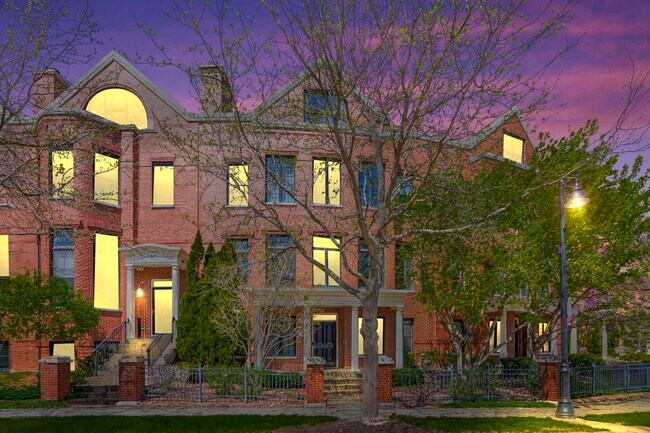 Building Photo - 1813 Admiral Ct