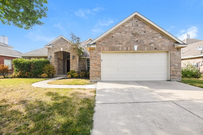Building Photo - 337 Fort Edward Dr