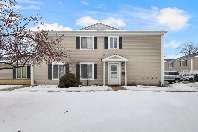 Foto del edificio - 1561 Quaker Ln