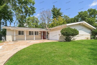 Building Photo - 3155 Stafford Ln