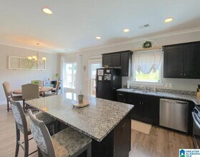 Building Photo - 581 Polo Way