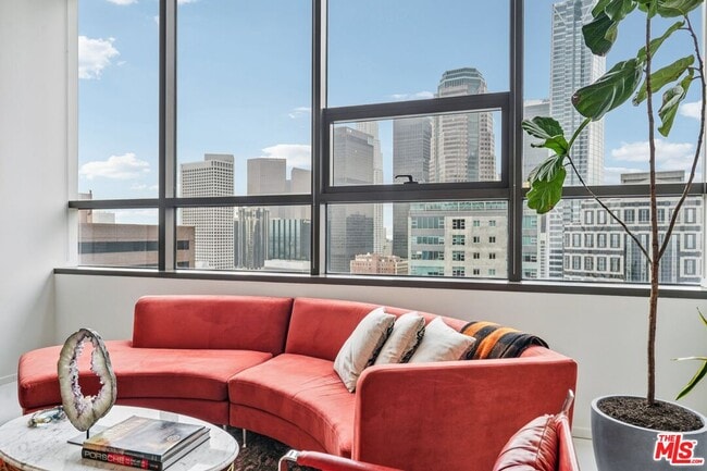 Building Photo - 1100 Wilshire Blvd