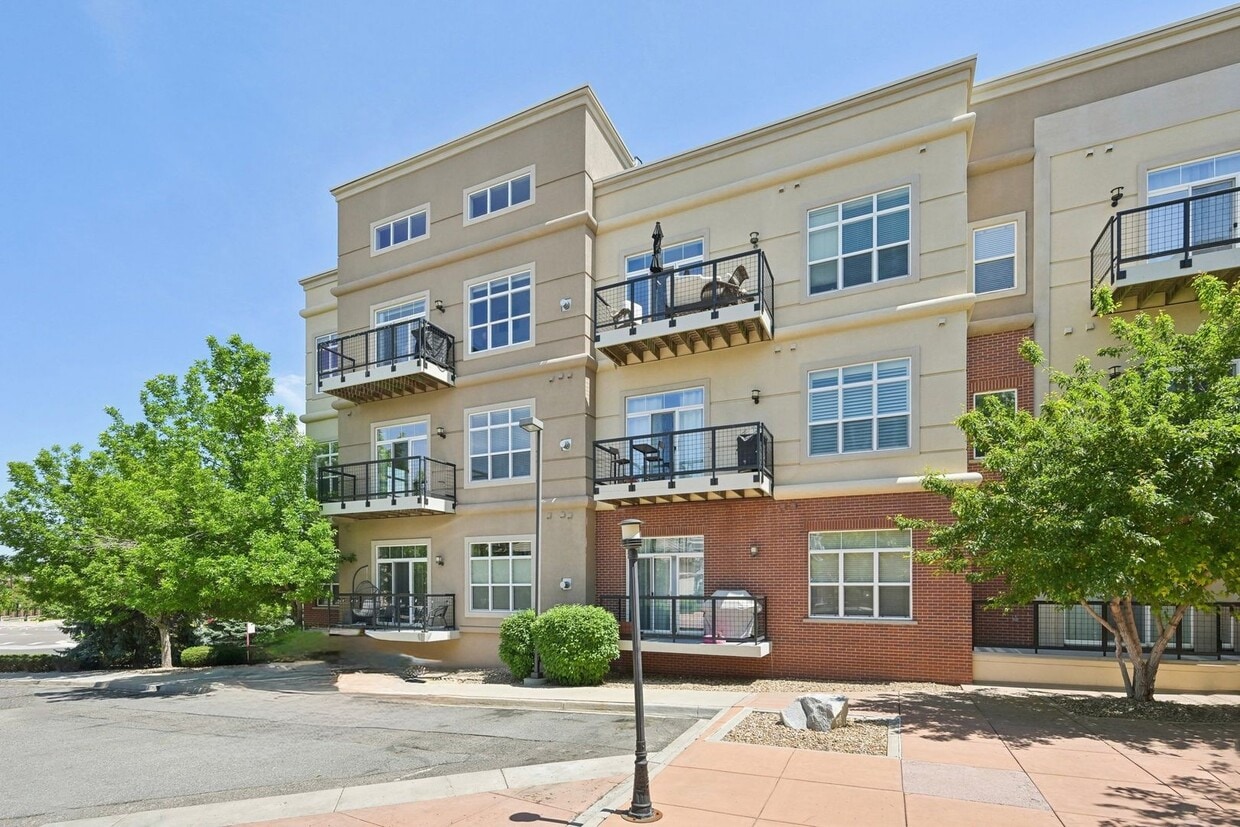 Primary Photo - 5677 S Park Pl