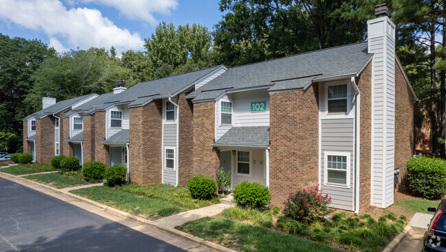 Building Photo - Cary Pines Apartments