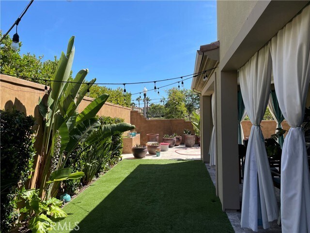 Building Photo - 36 Heron