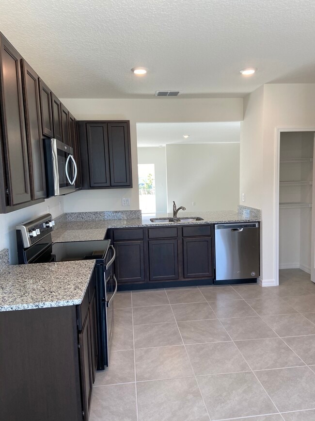 Building Photo - 479 Autumn Stream Dr