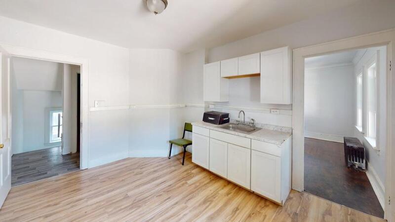 Primary Photo - 18 Bauer St
