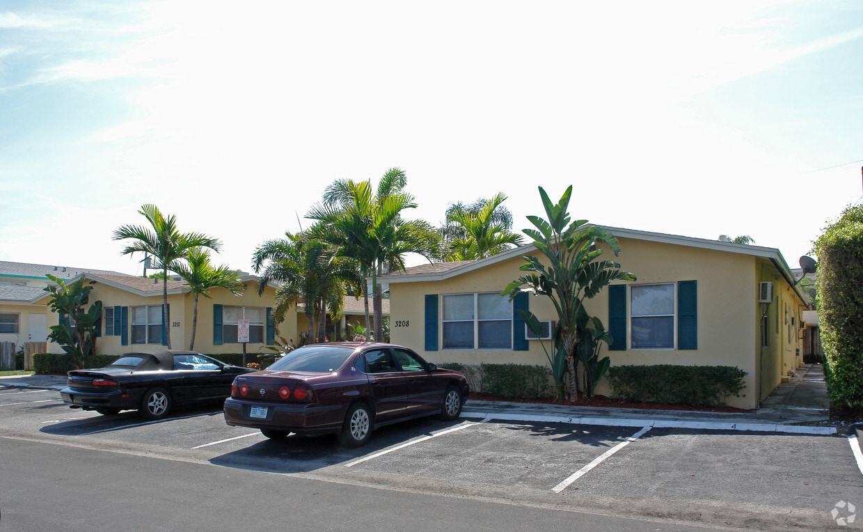 Primary Photo - Wahoo Apartments