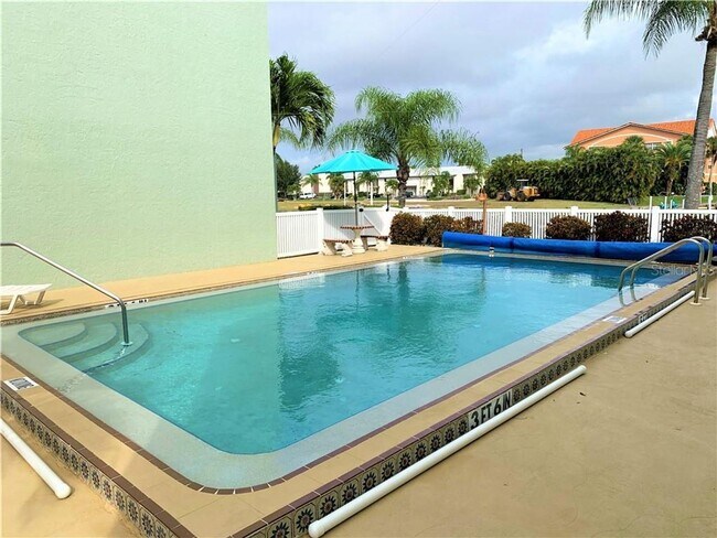 Building Photo - 2 br, 2 bath House - 1400 Mineo Drive, Uni...