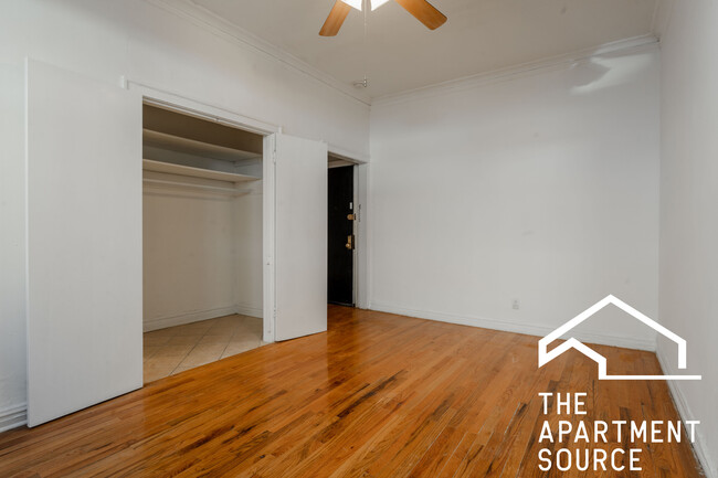 Building Photo - 3812 N Pine Grove Ave