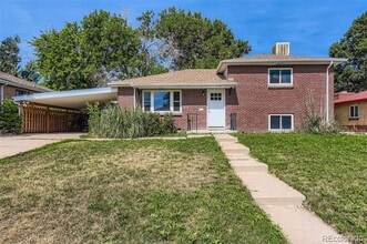 Building Photo - 2511 S Vrain St