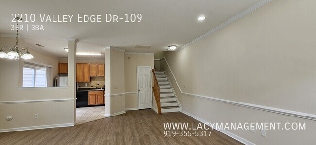 Foto del edificio - 2210 Valley Edge Dr
