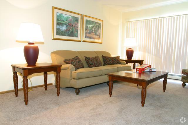 Sala de estar - ReNew at the Grove