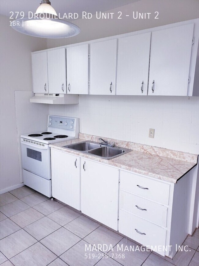 Building Photo - COZY 1 BED/1 BATH UNIT IN SECURE BUILDING + HYDRO & FREE WIFI!!