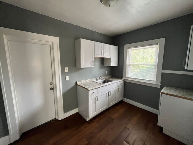 Foto del edificio - 9124 Pinehurst St