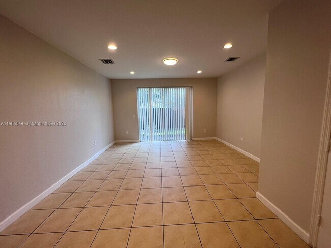 Building Photo - 5140 NW 30th Ln