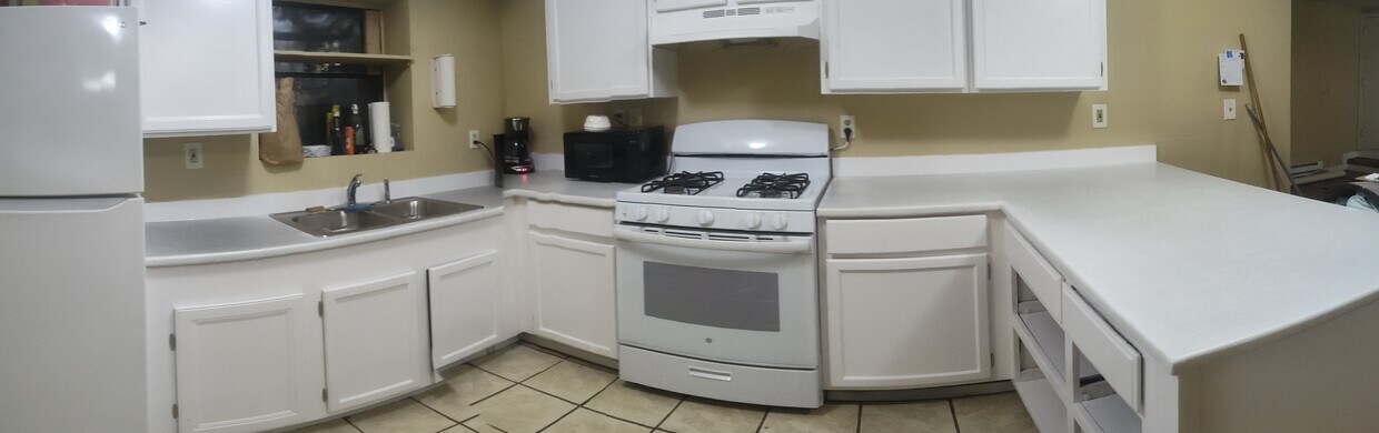 kitchen - 8616 14th Ave S (Seattle, WA)
