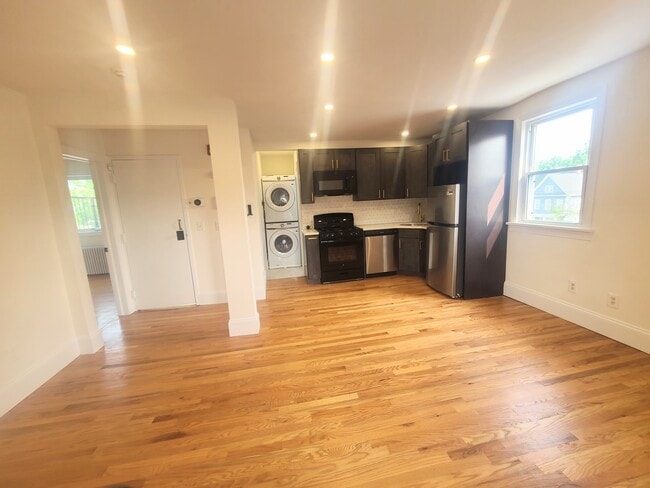 Building Photo - 35 Pangborn Pl