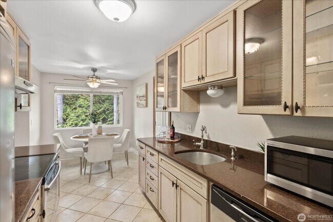 Foto del edificio - 17104 NE 45th St