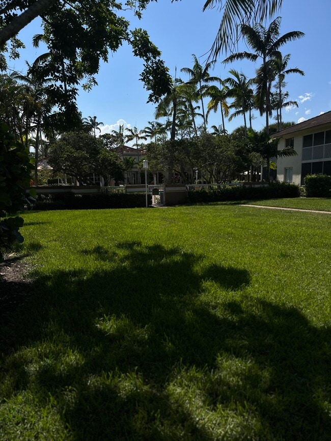 Building Photo - 21103 Glenmoor Dr