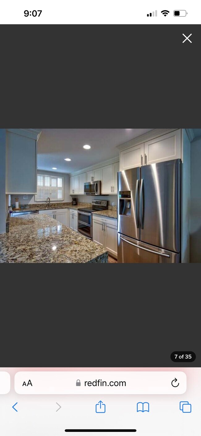 Building Photo - 1100 Ponce De Leon Cir
