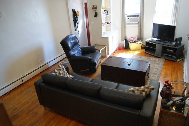 Foto del edificio - 3444 Chestnut Ave