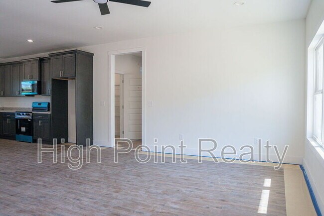 Foto del edificio - 3510 Godfrey Ave NE