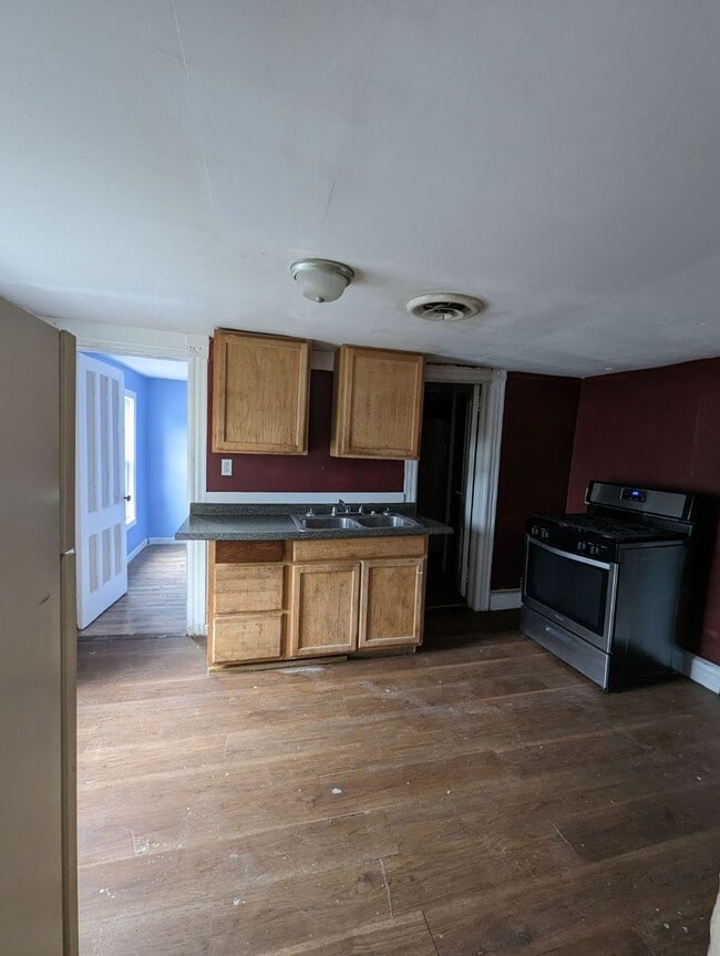 Building Photo - 210 S Doxtator Street