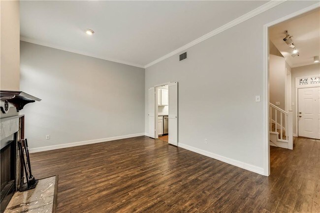Foto del edificio - 4517 Holland Ave