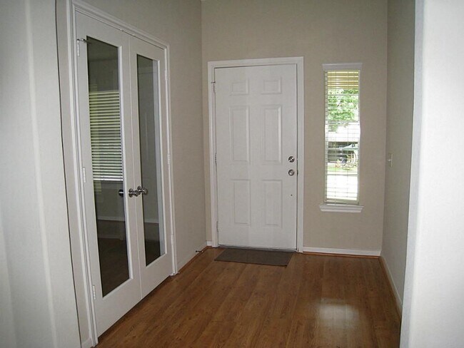 Building Photo - 93 Paradise Valley Dr