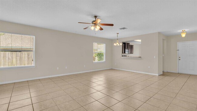 Building Photo - 6838 Glenbrook Dr