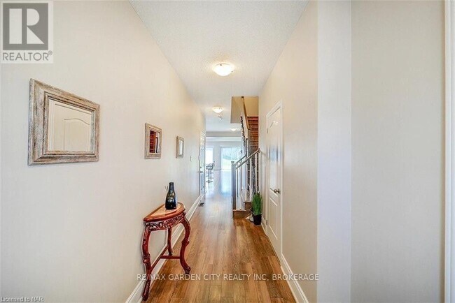 Building Photo - 39 Sunset Way