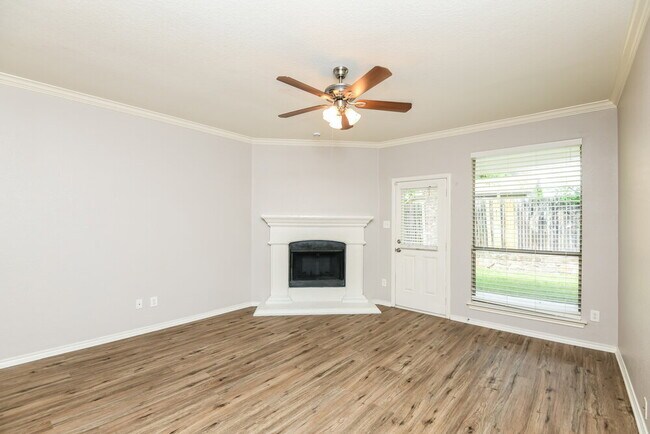 Building Photo - 1216 Sunderland Ln