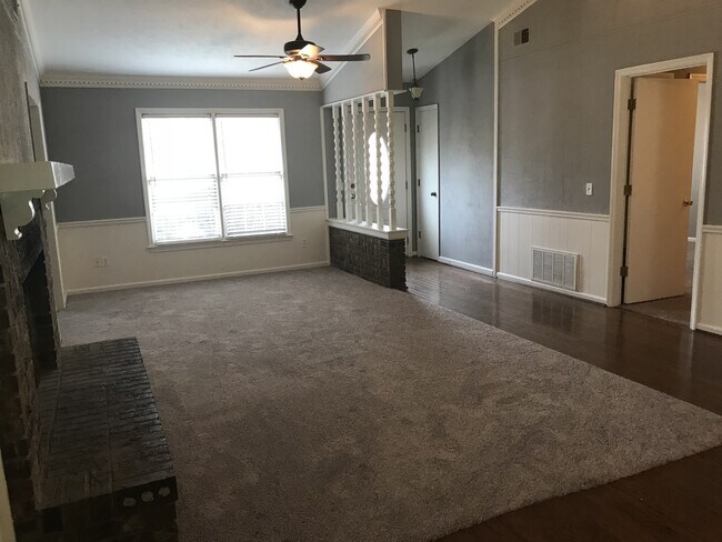 Building Photo - Northwest Columbus