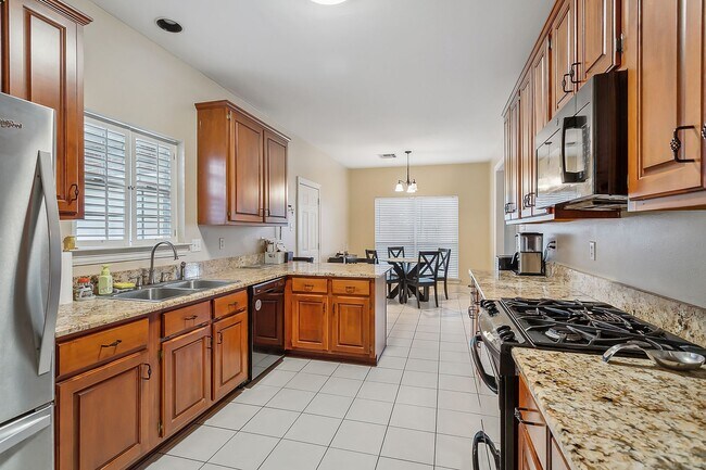 Foto del edificio - Gorgeous 3 Bed/ 2 Bath Single- Family Home
