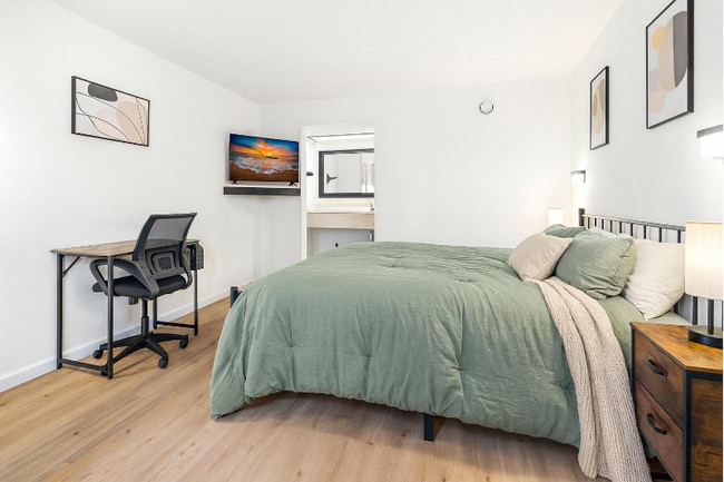 Photo - 1024 Bridge City Ave Apartment