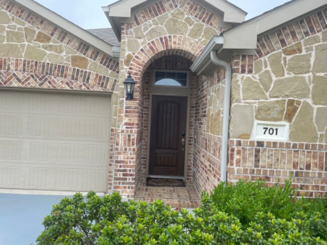 Foto del edificio - 701 Cheyenne Dr