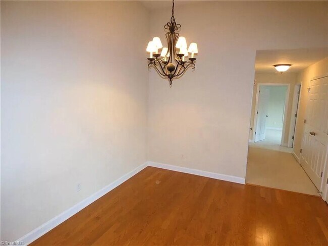 Foto del edificio - 4722 Tatton Park Cir