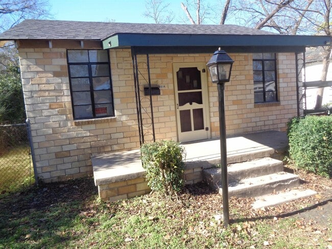 Building Photo - 2514 Johnson St