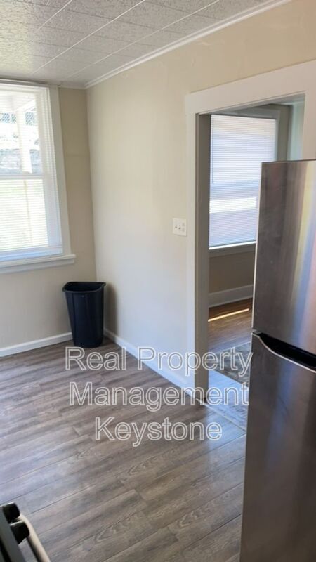 Foto del edificio - 33 Merritt Ave