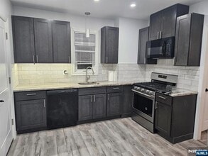 Building Photo - 32 Marley Ave