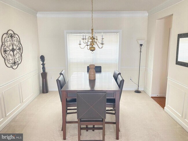 Foto del edificio - 8150 Gilroy Dr