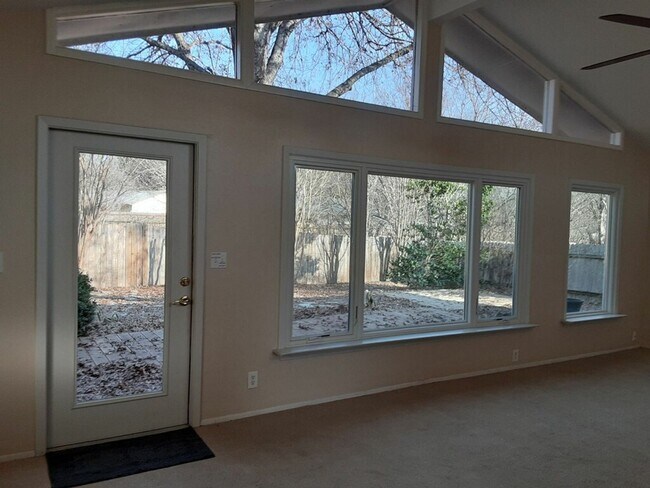 Foto del edificio - ALL Utilities Included!