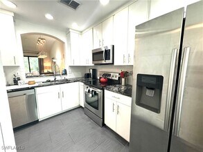 Building Photo - 7790 Woodbrook Cir