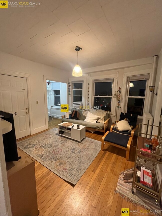 Building Photo - 100 Saint Marys St