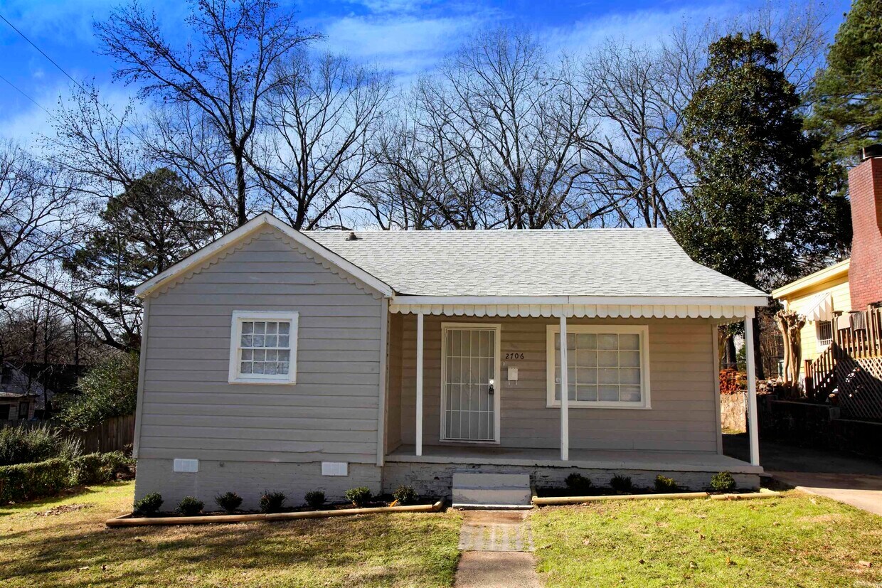 Primary Photo - 2706 Madison St