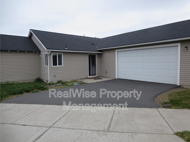 Building Photo - 63162 de Haviland St