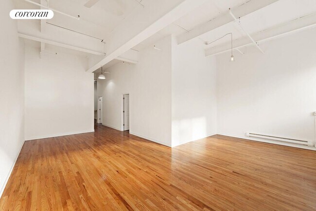 Foto del edificio - 241 Bedford Ave